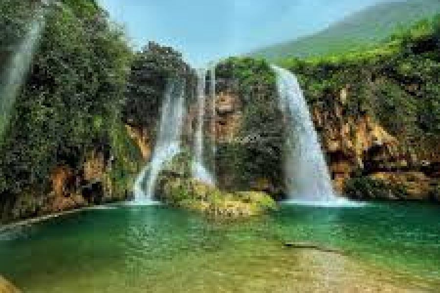 Full Day Jabal Ittin Tour from Salalah | Private
