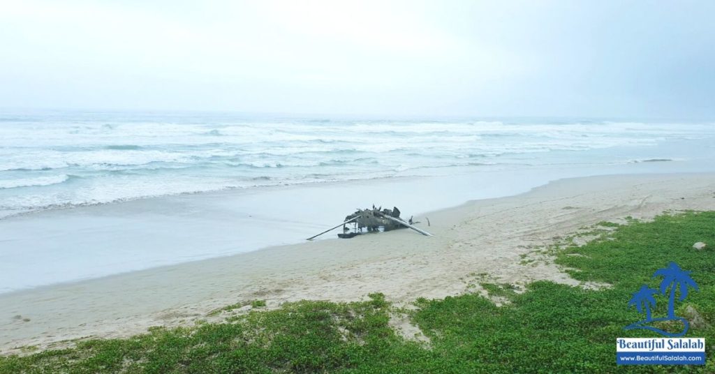 Dhalkut Beach, Oman with Helicopter