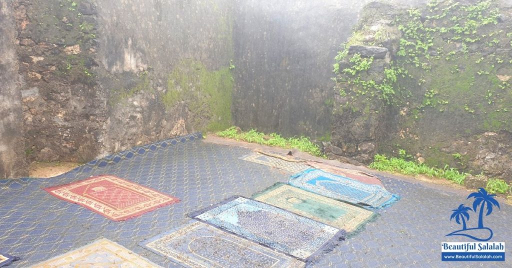 Ancient Praying Place besides Prophet Ayub Tomb